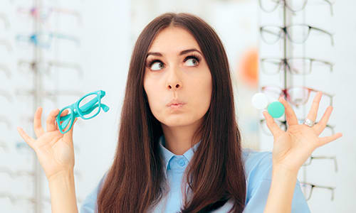 Difference Between Glasses and Contacts Prescription | Eye Society