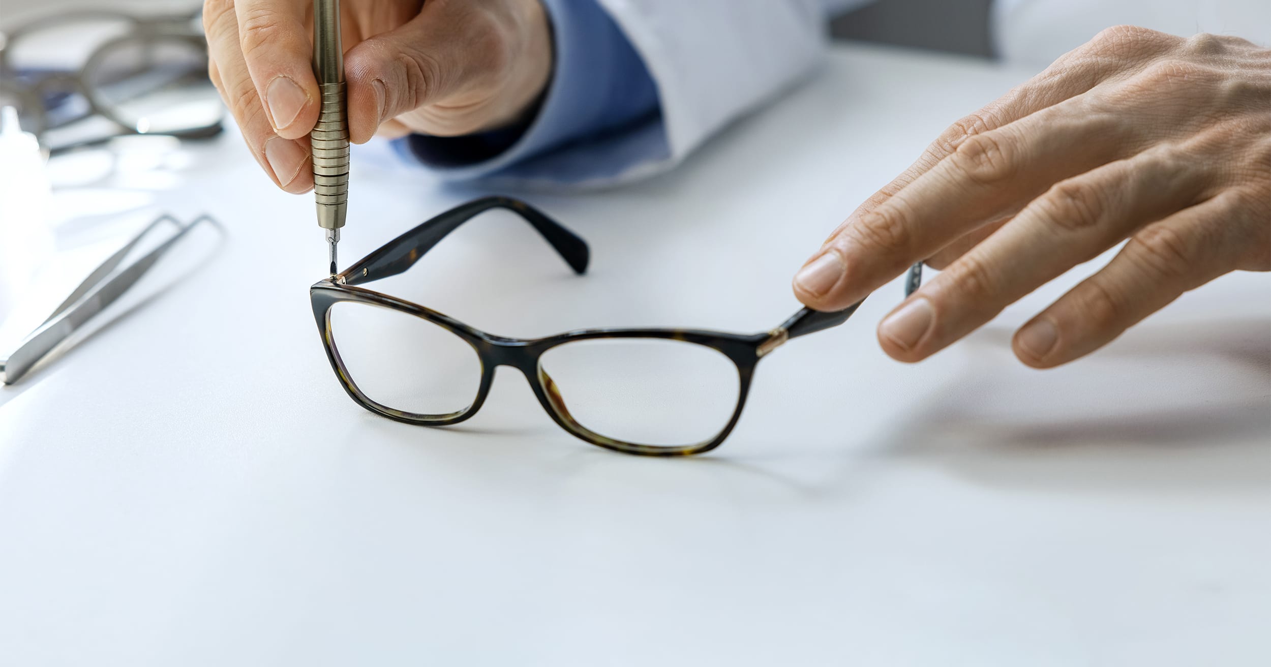 Can You Add AntiGlare Coating to Glasses? 1800 Contacts